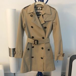 Burberry Prorsum Kensington Classic Fit Trench Coat in Honey
